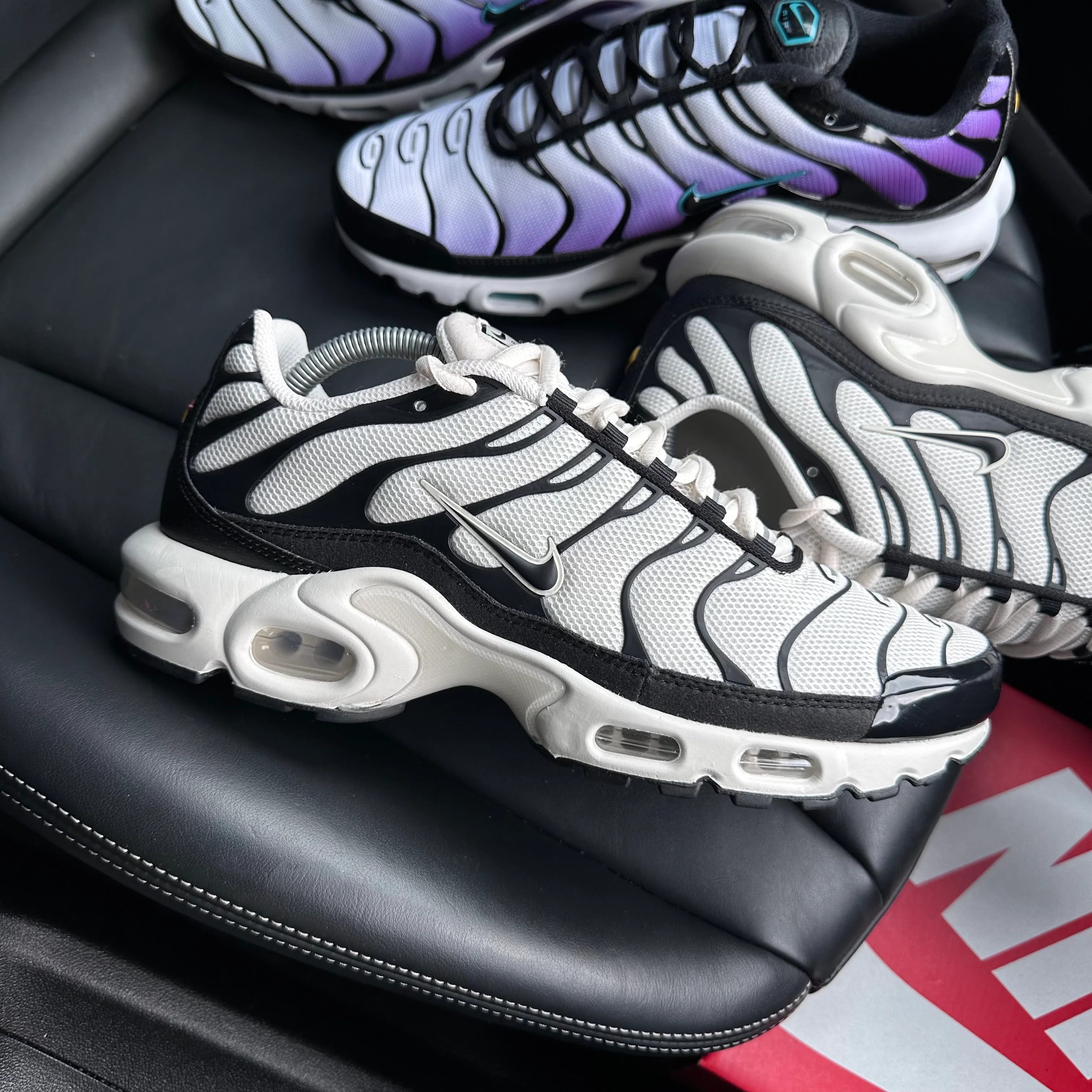 NIKE AIR MAX PLUS TN - PANDA - Image 4