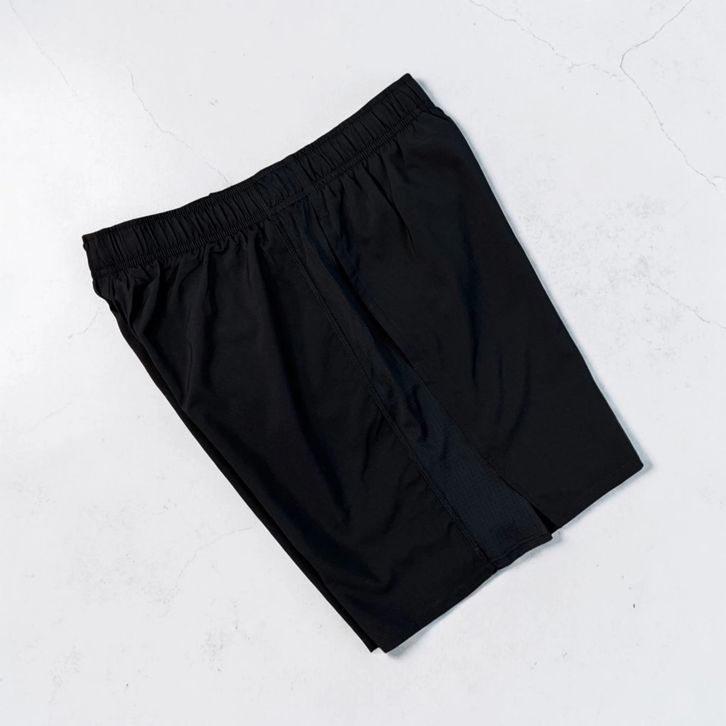 ASICS CORE SHORTS - BLACK - Image 2