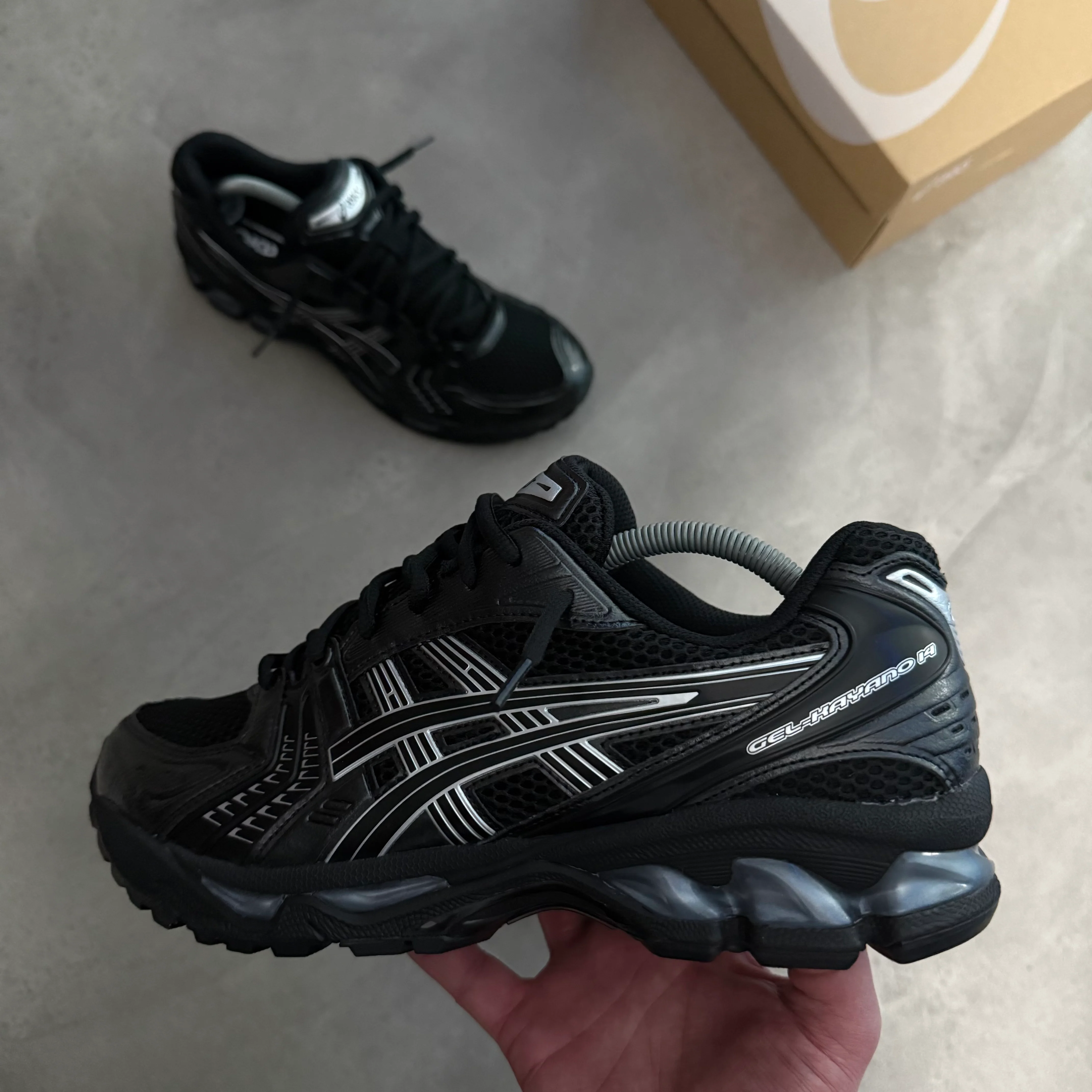 ASICS GEL-KAYANO 14 TRAINER - BLACK - Image 3
