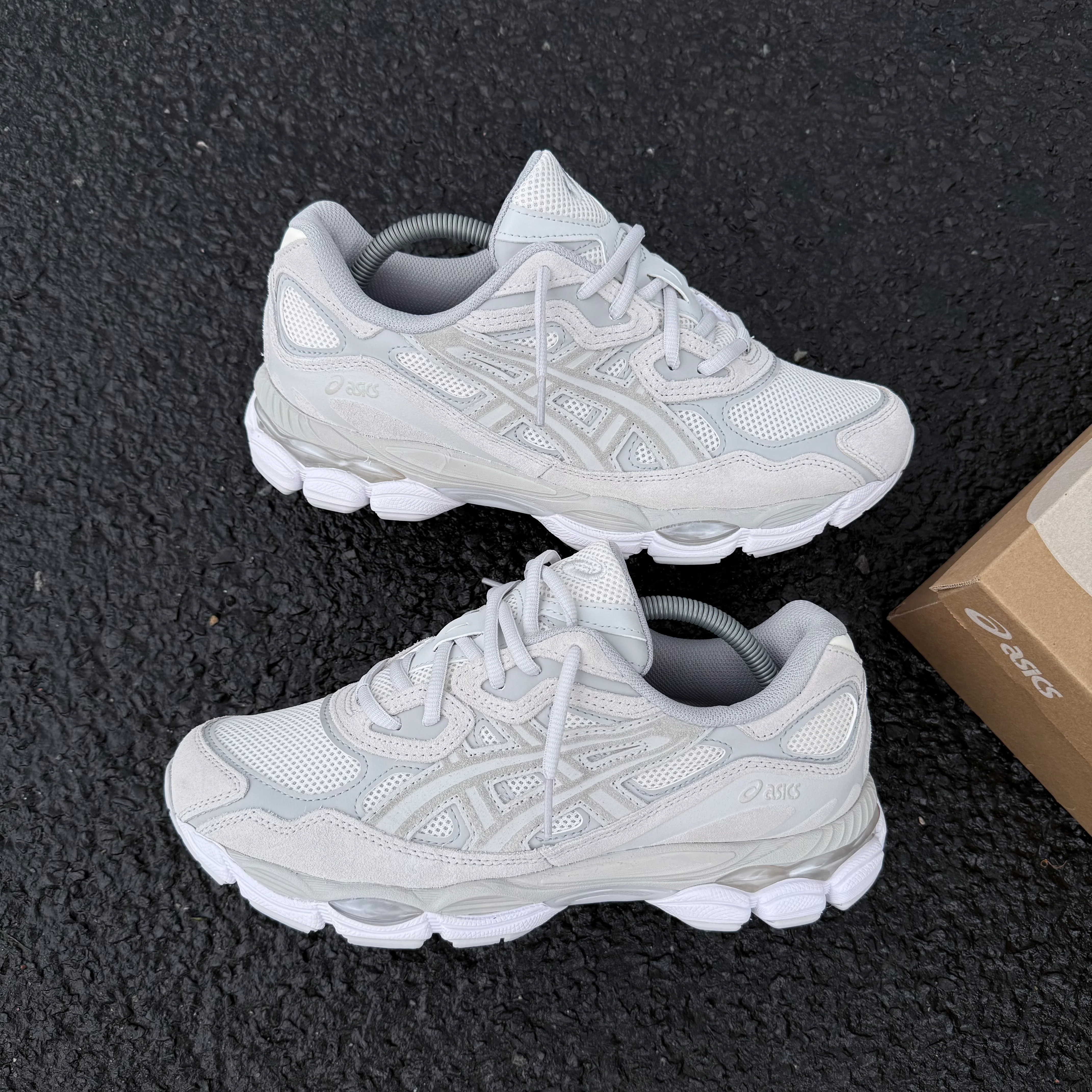 ASICS GEL NYC TRAINER - CLOUD CREAM GREY - Image 2