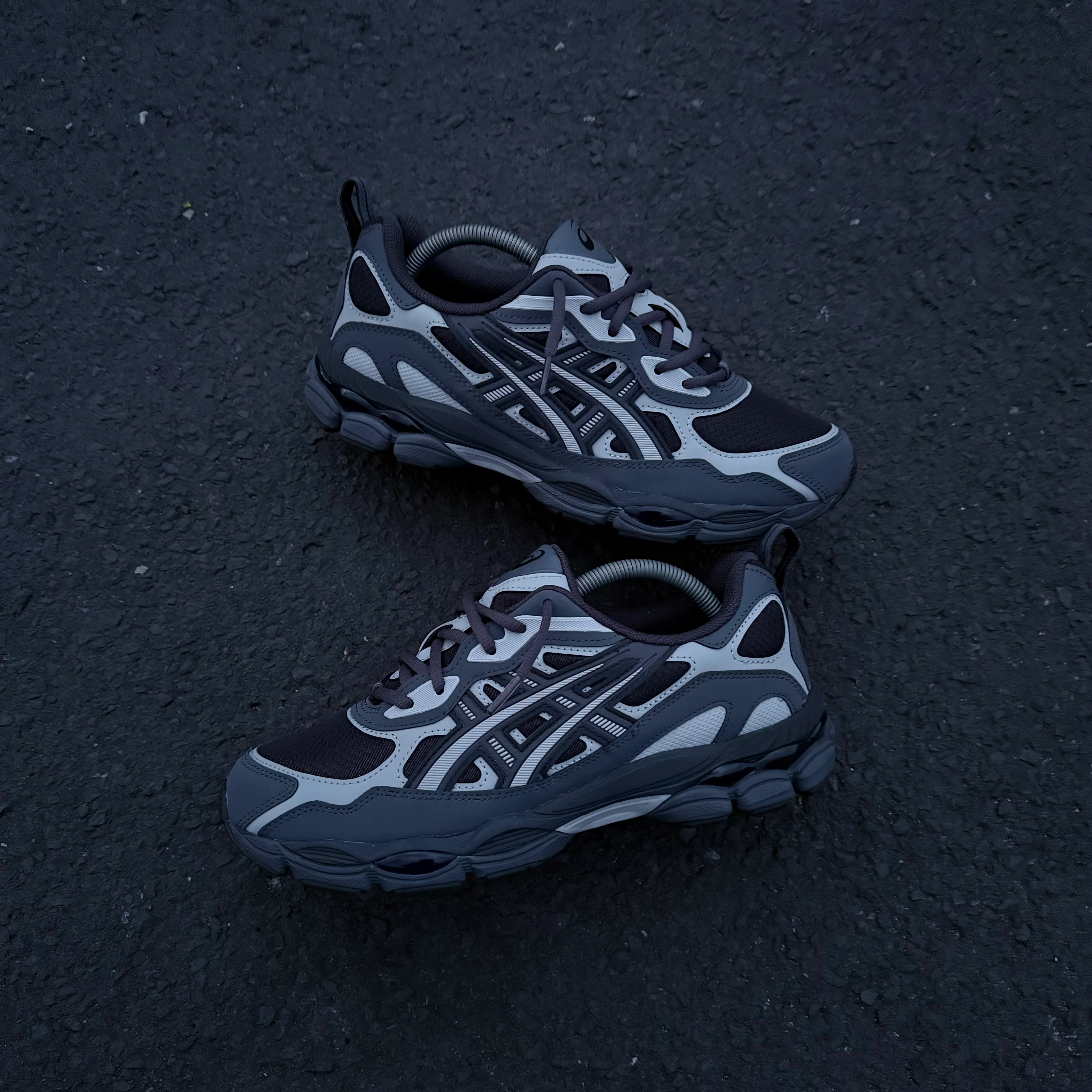 ASICS GEL NYC TRAINER RGD - GRAPHITE GREY - Image 2