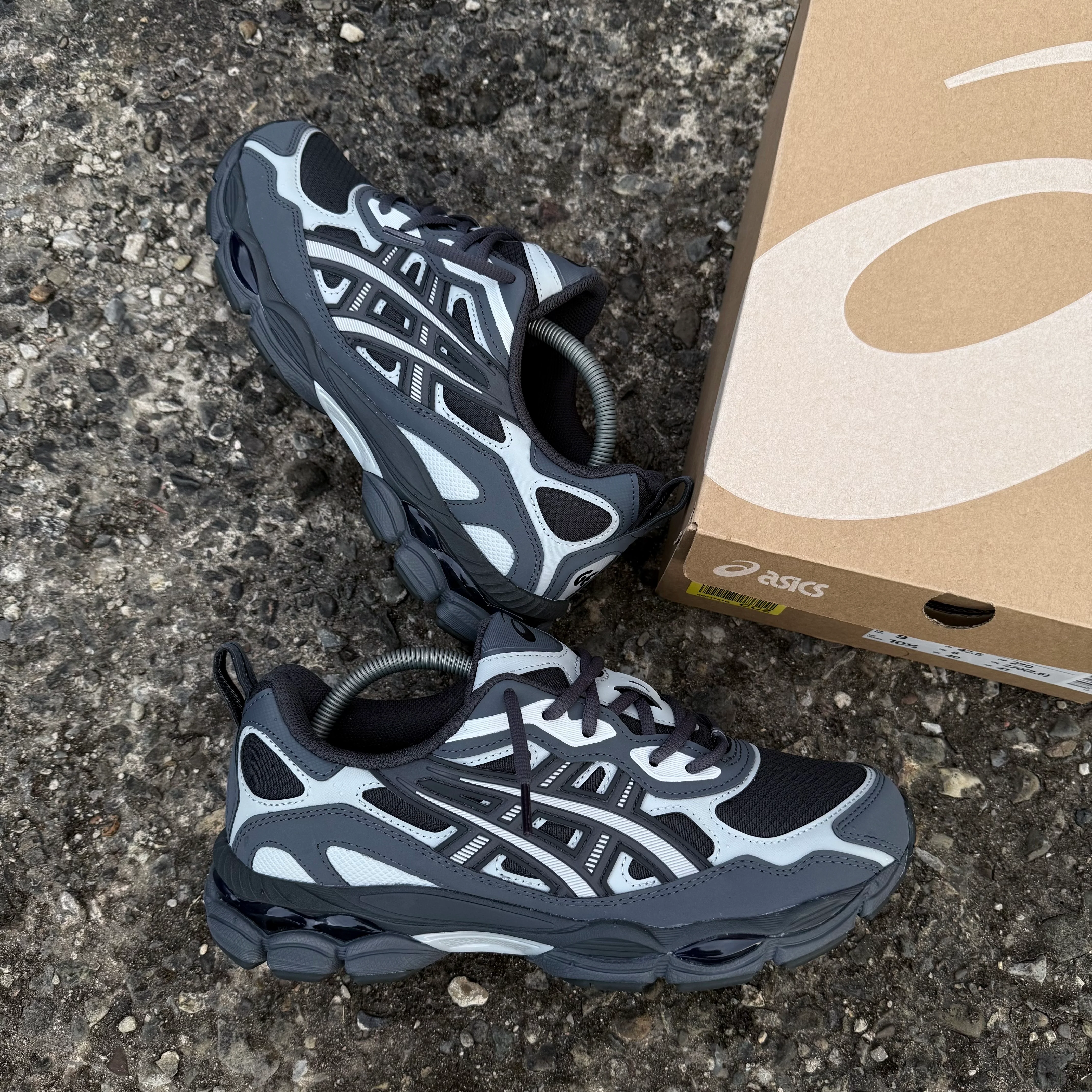 ASICS GEL NYC TRAINER RGD - GRAPHITE GREY - Image 4