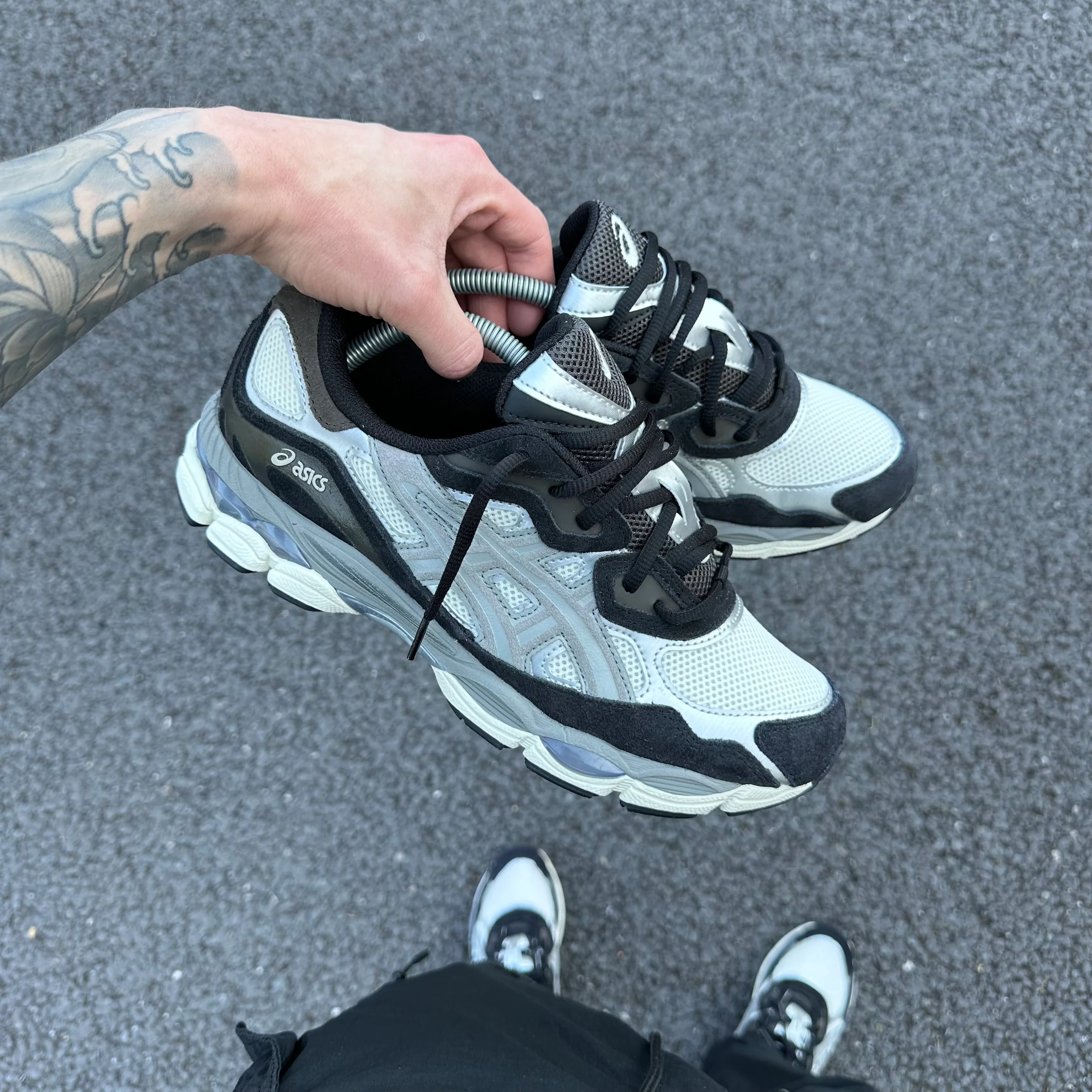 ASICS GEL NYC TRAINER - IVORY CLAY / BLACK