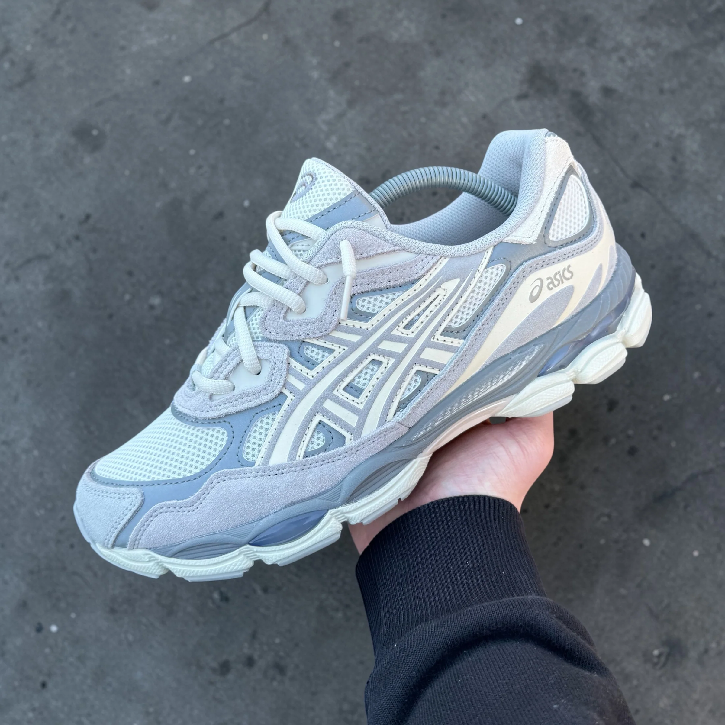 ASICS GEL NYC TRAINER - OYSTER CREAM / GREY - Image 3