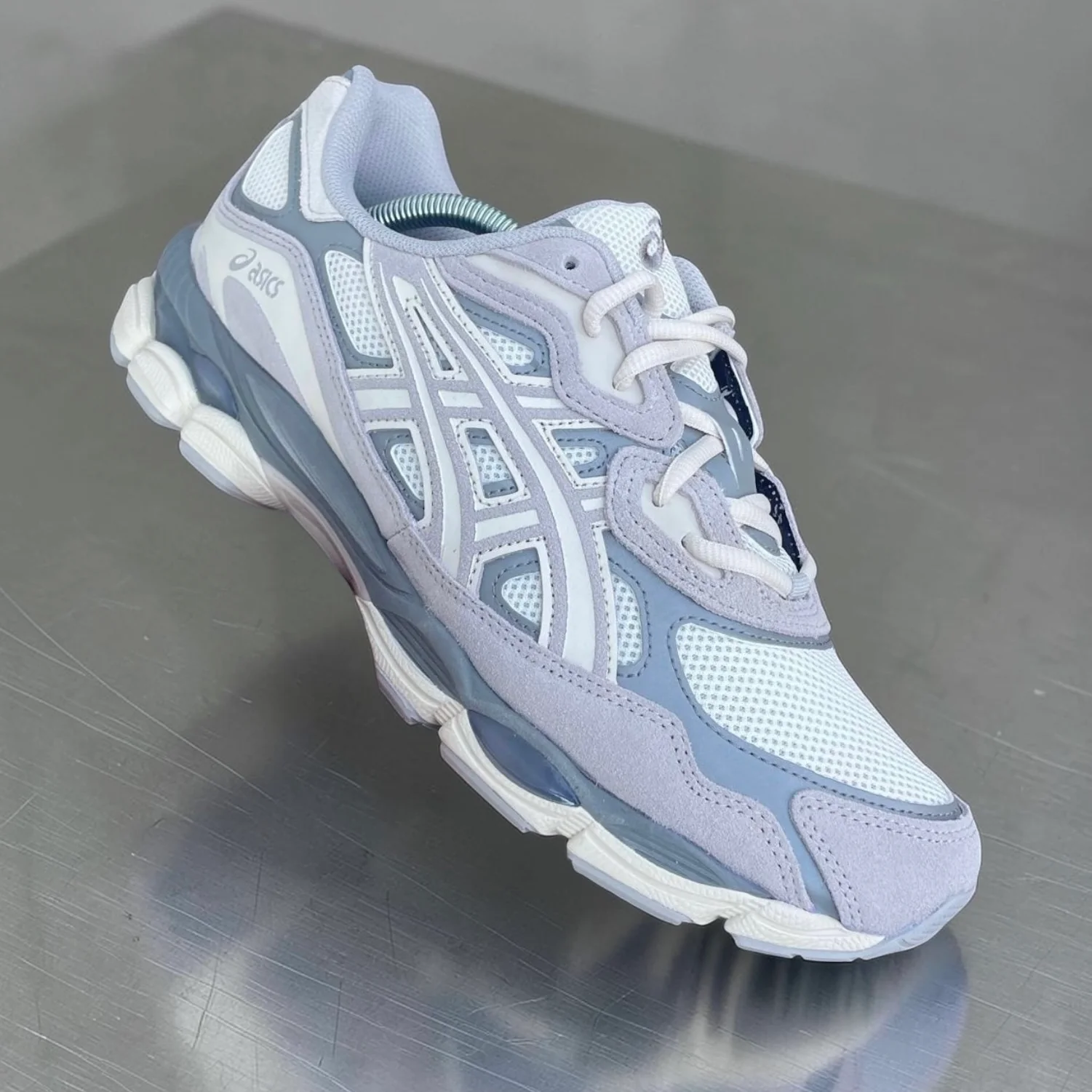 ASICS GEL NYC TRAINER - OYSTER CREAM / GREY - Image 5