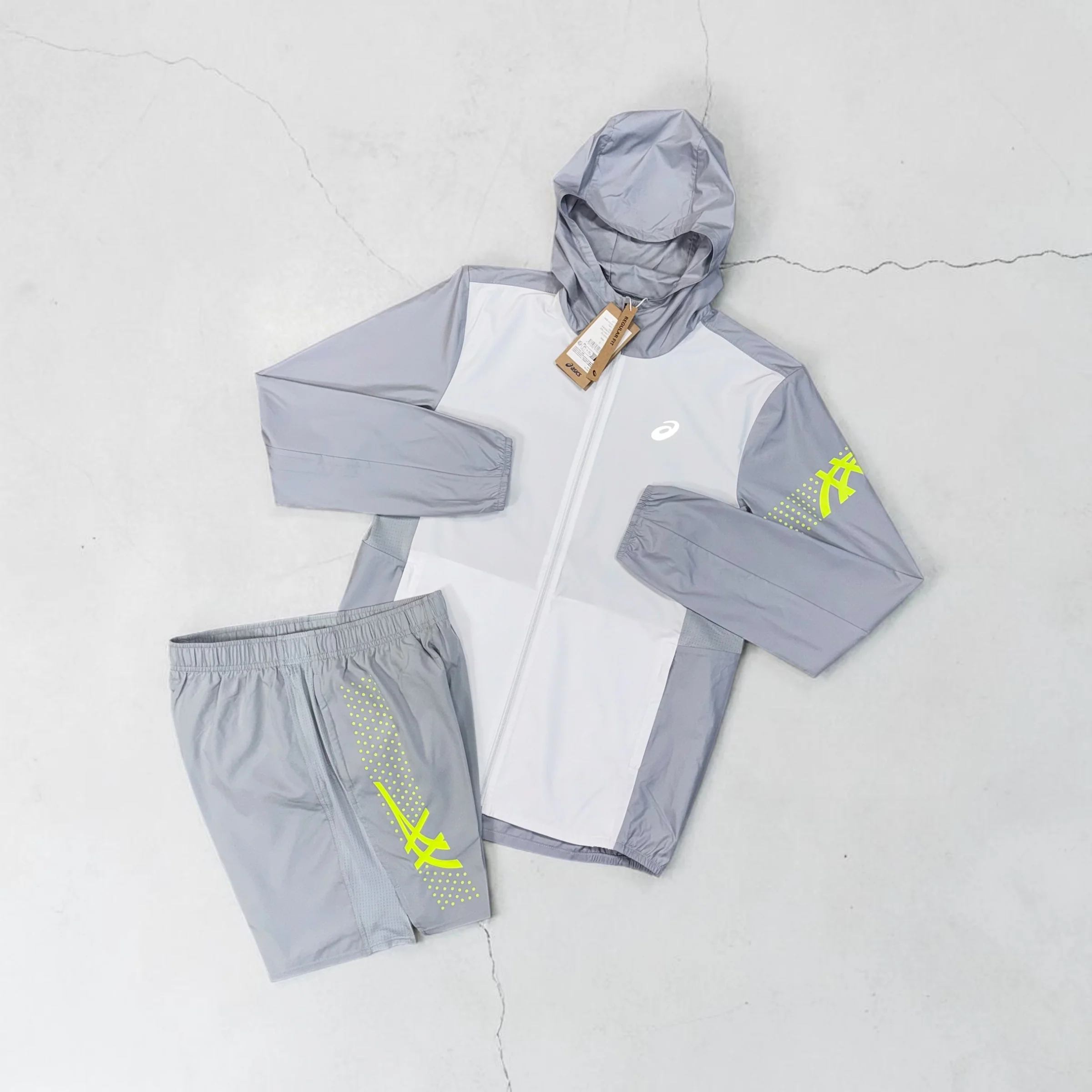ASICS ICON WINDRUNNER AND ICON SHORTS SET - GREY / WHITE VOLT
