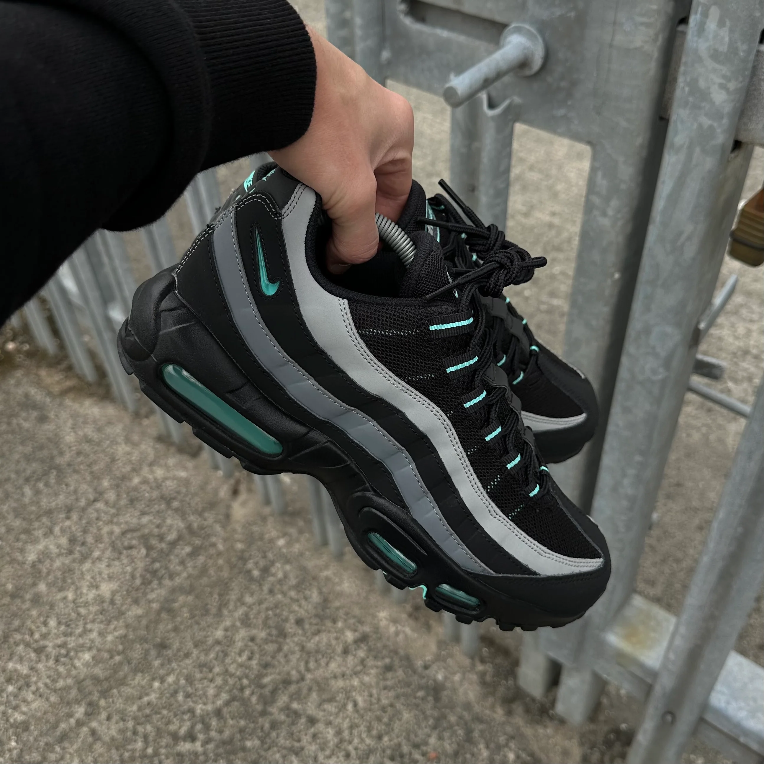 NIKE AIR MAX 95 - AURORA GREEN (JADE JEWEL) - Image 3