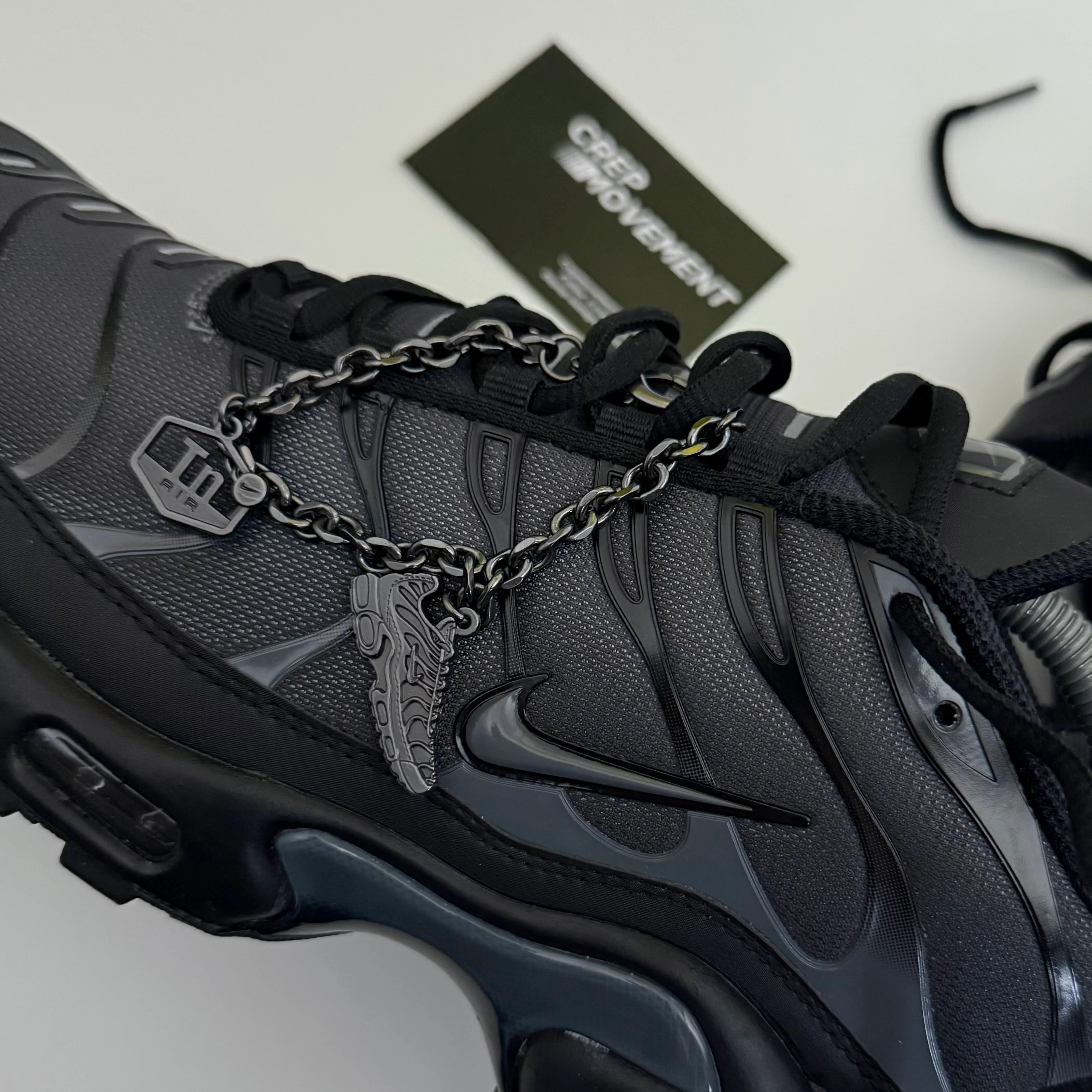 NIKE AIR MAX PLUS TN - METALLIC SMOKES - Image 4