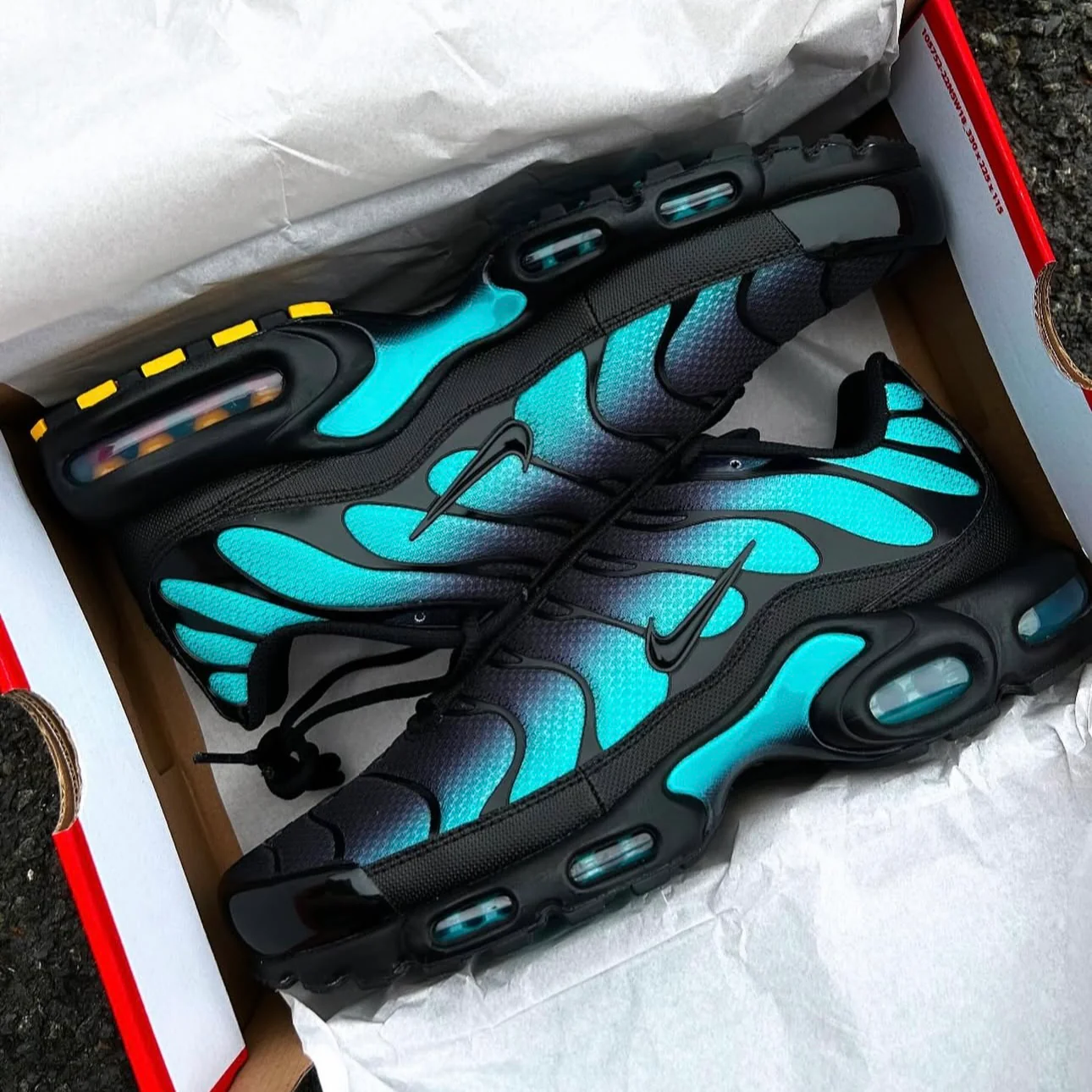 NIKE AIR MAX PLUS TN - AURORA GREEN / DUSTY CACTUS - Image 3