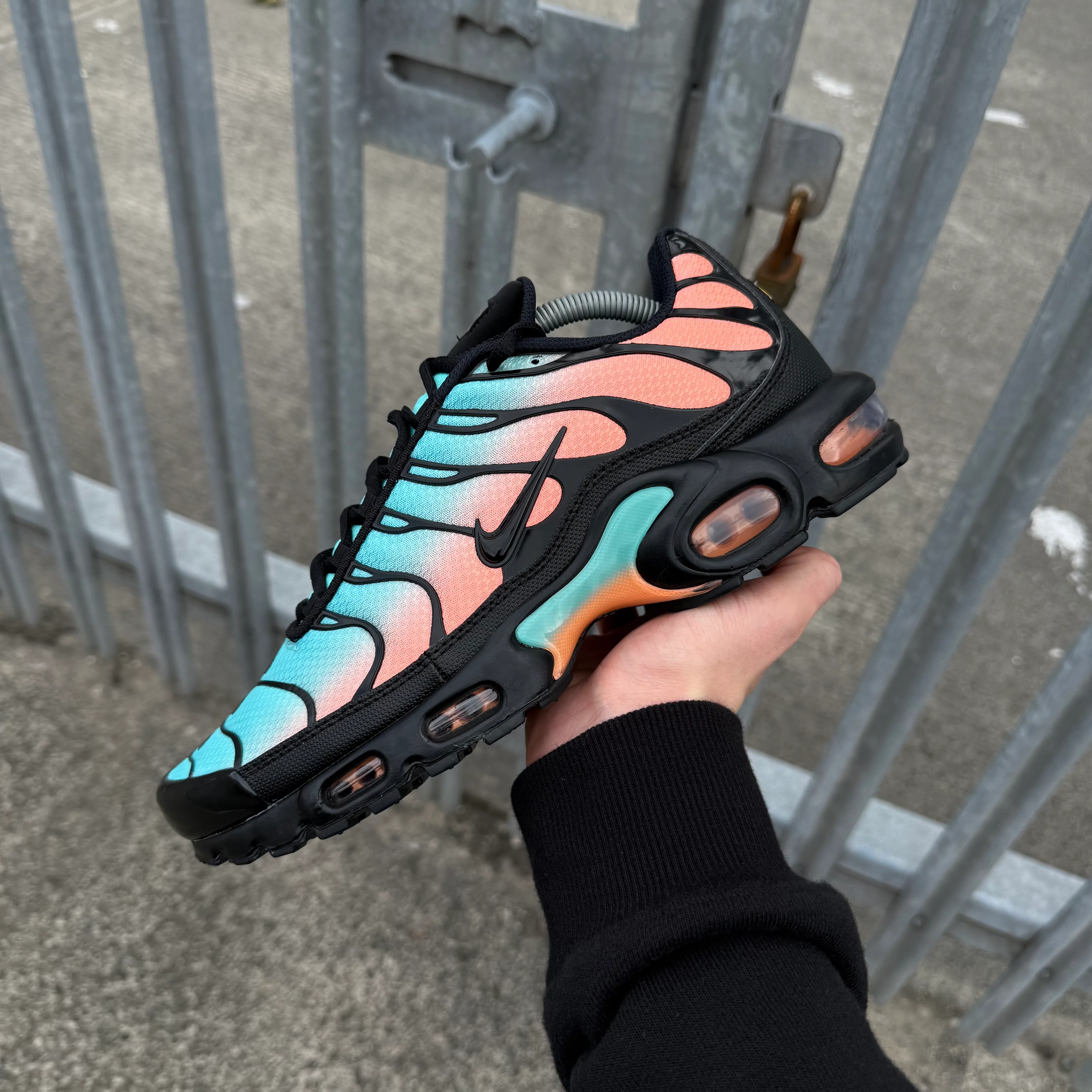 NIKE AIR MAX PLUS TN - AURORA PEACH - Image 2