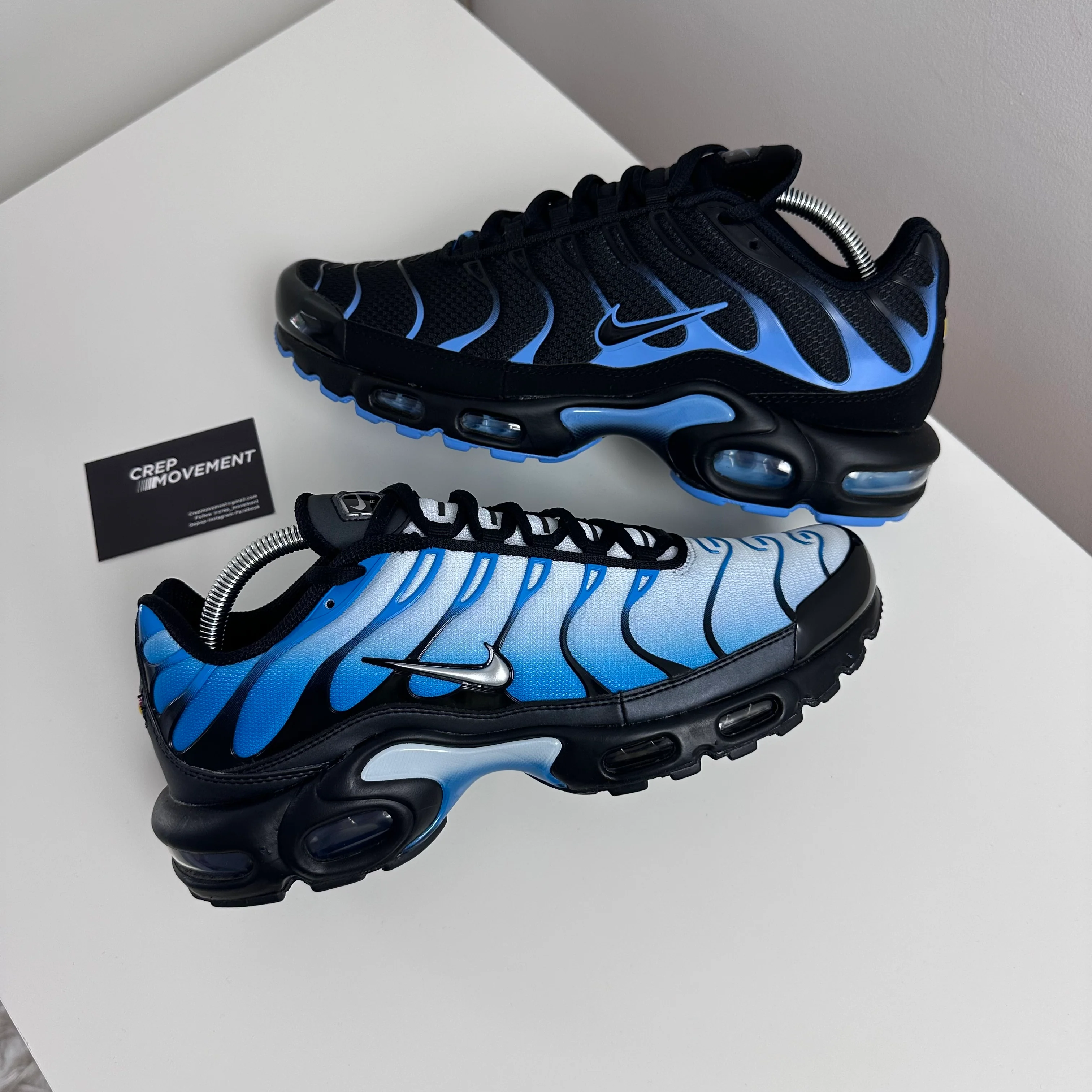 NIKE AIR MAX PLUS TN - BLACK UNIVERSITY BLUE - Image 3