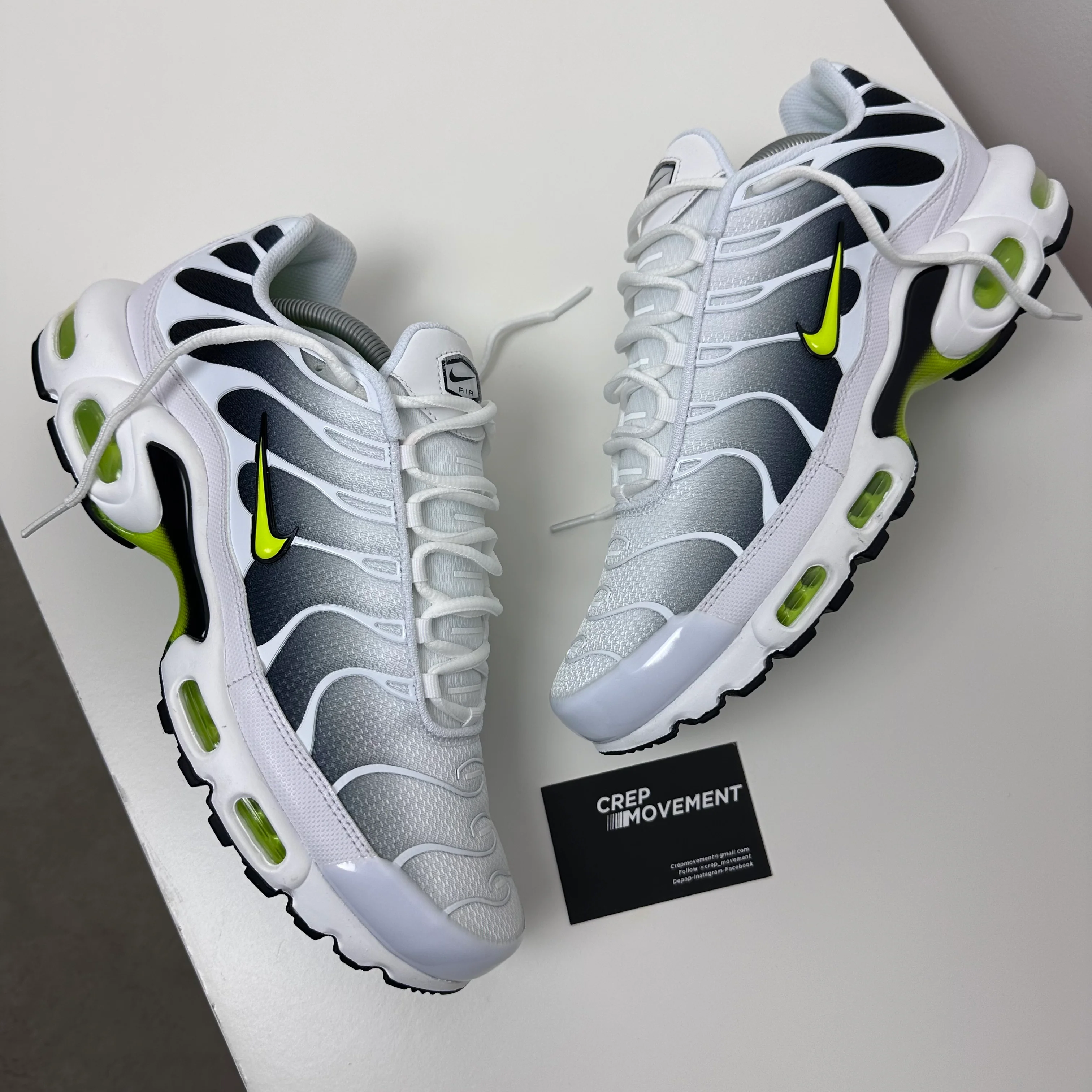 NIKE AIR MAX PLUS TN - PHANTOM VOLT - Image 2