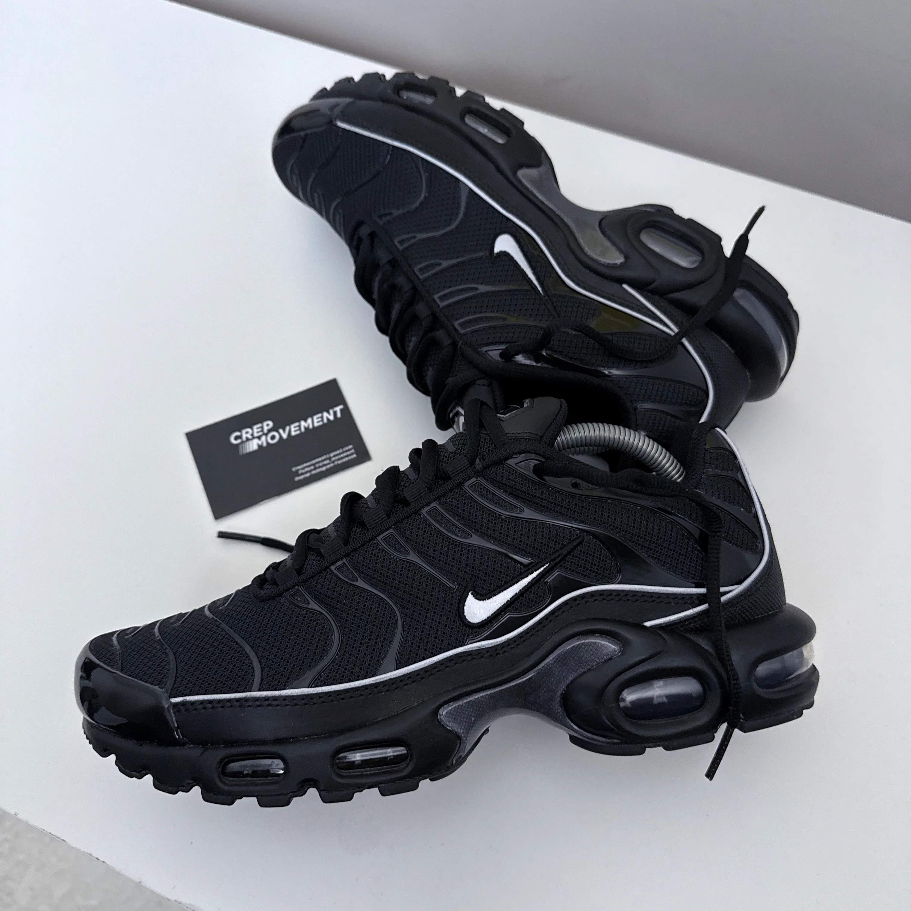 NIKE AIR MAX PLUS TN - REFLECTIVE STRIP - Image 4