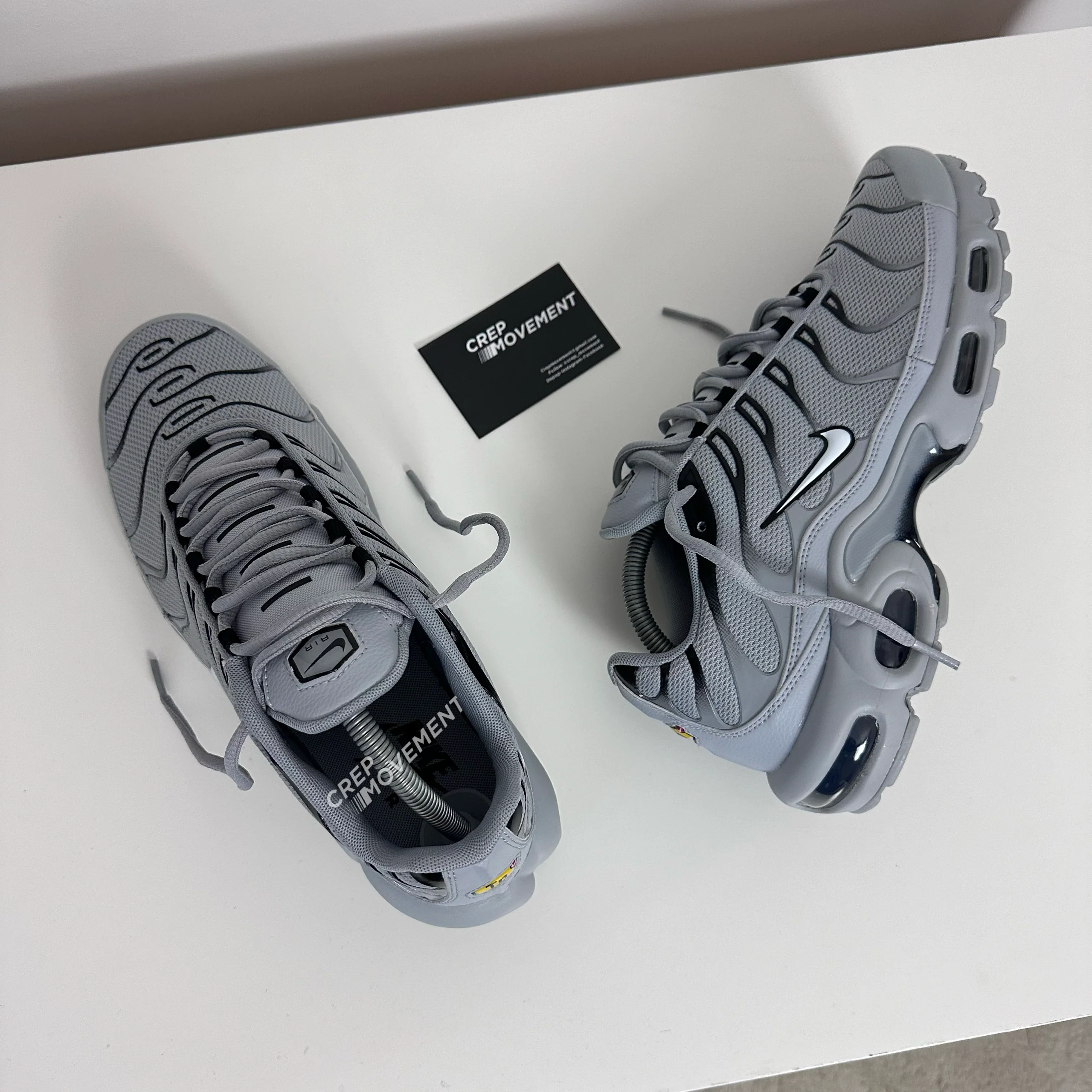 NIKE AIR MAX PLUS TN - GREY / BLACK - Image 2