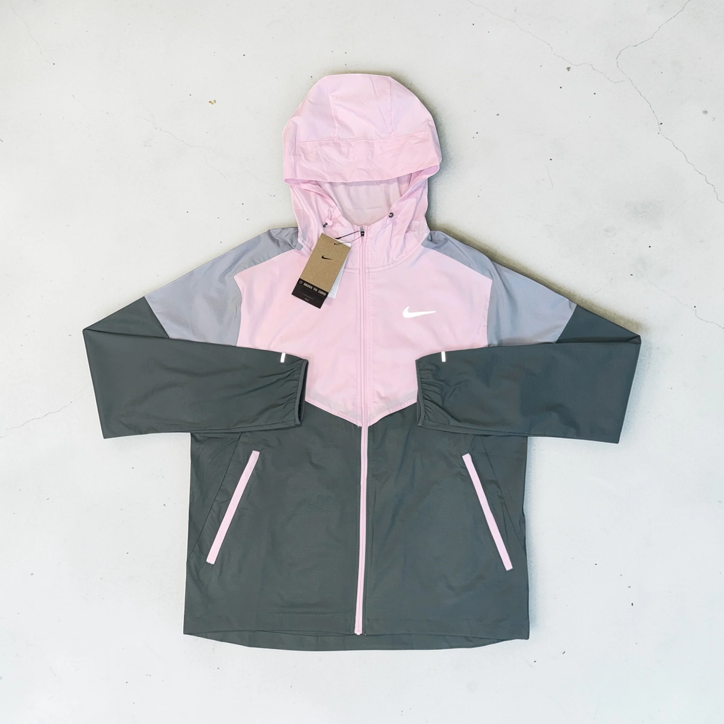 NIKE DRI-FIT WINDRUNNER AND 7” CHALLENGER SHORTS SET - FOAM PINK / GREY - Image 2