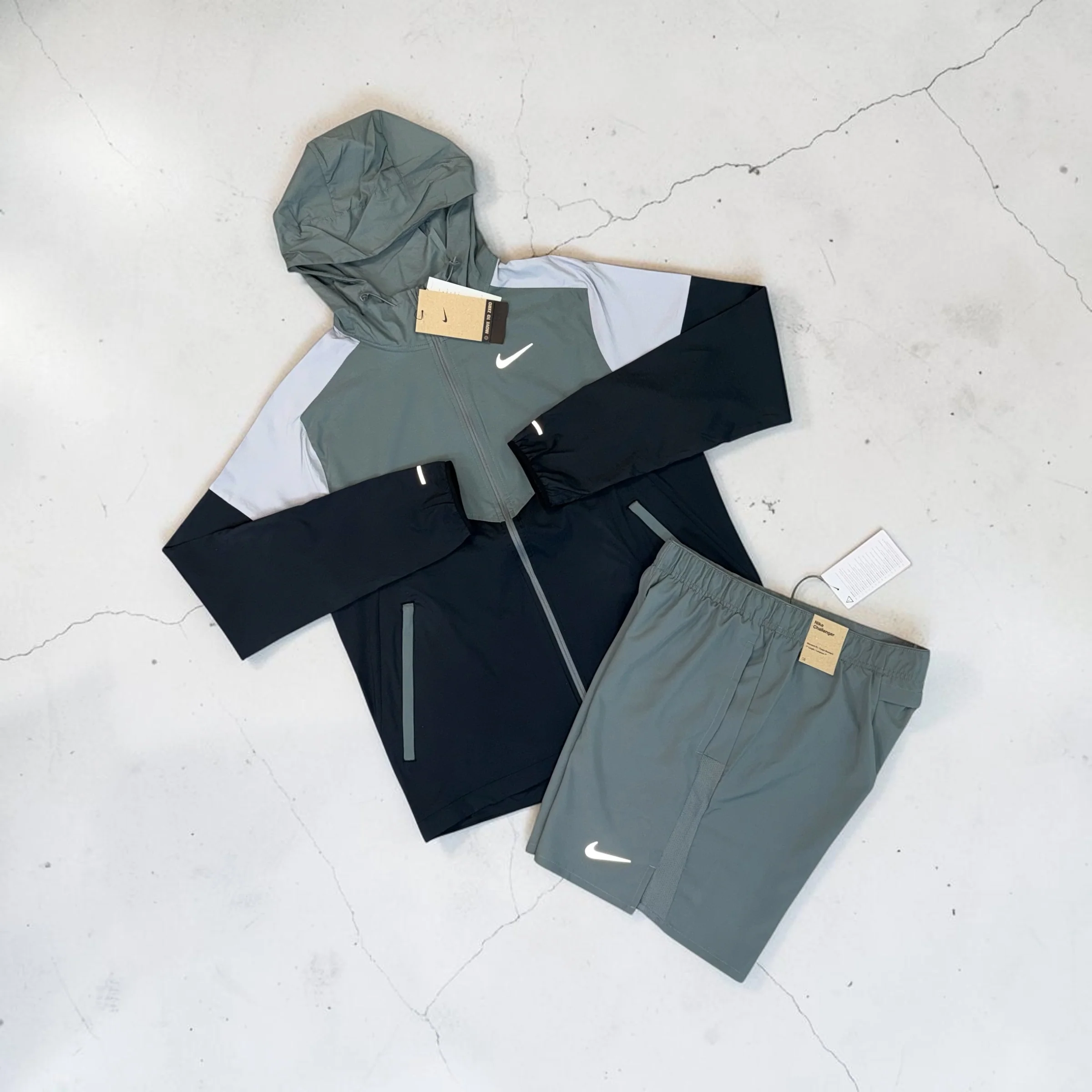 NIKE DRI-FIT WINDRUNNER AND 7” CHALLENGER SHORTS SET - GREY / ANTHRACITE