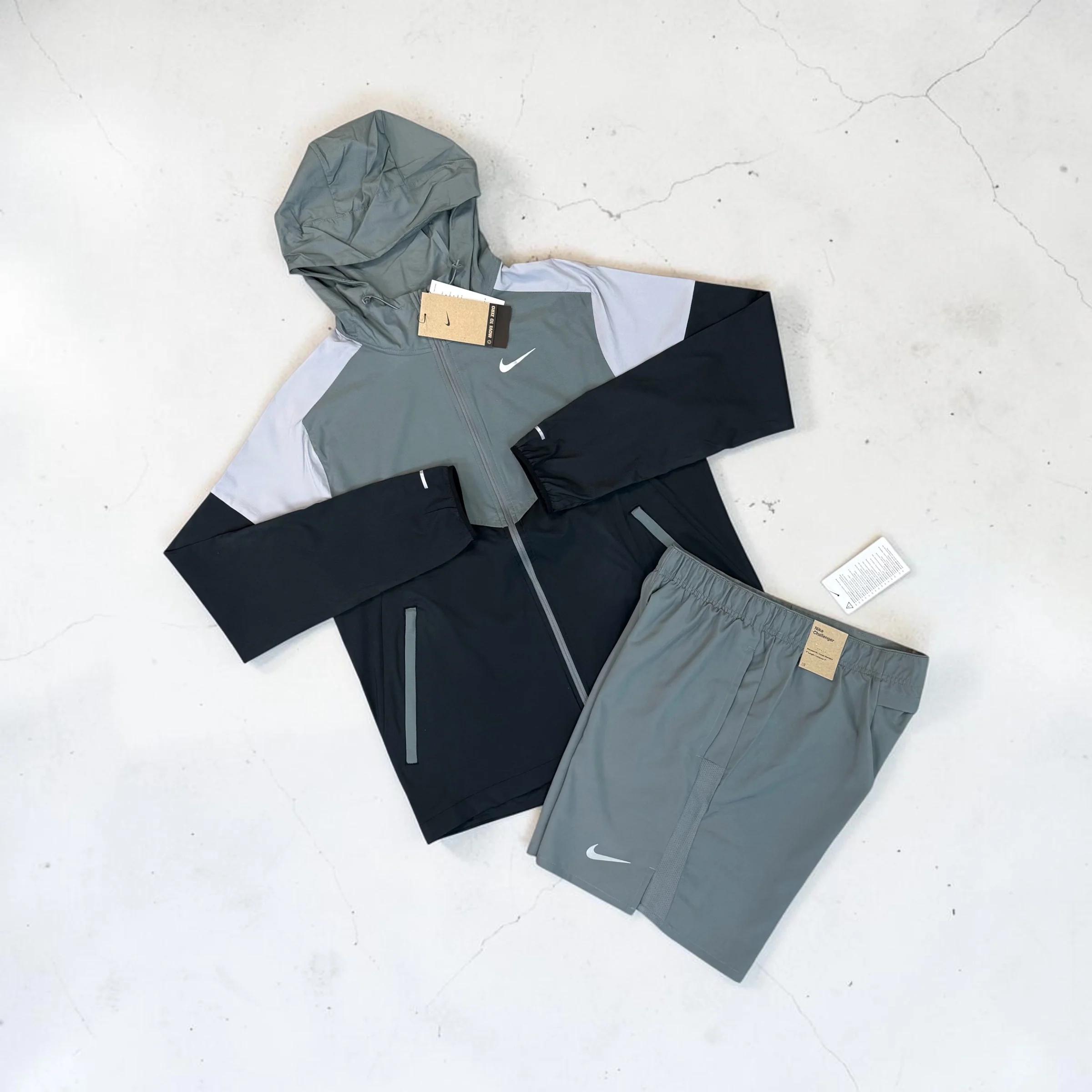 NIKE DRI-FIT WINDRUNNER AND 7” CHALLENGER SHORTS SET - GREY / ANTHRACITE - Image 2