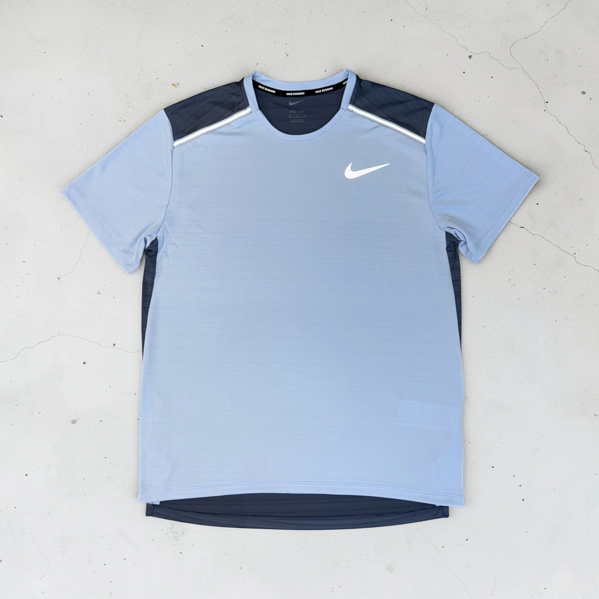 NIKE MILER 1.0 T SHIRT - LIGHT DIFFUSED BLUE