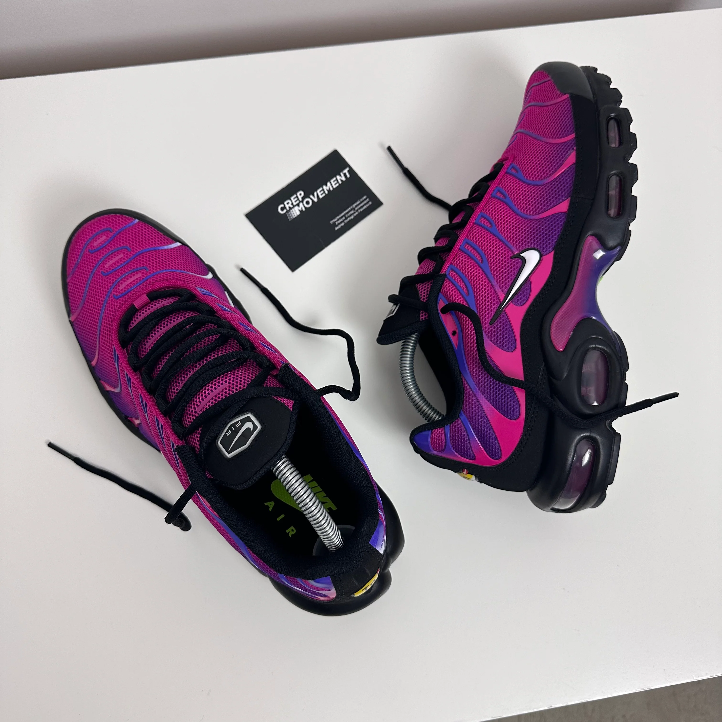 NIKE AIR MAX PLUS TN - FIREBERRY (2024) - Image 3