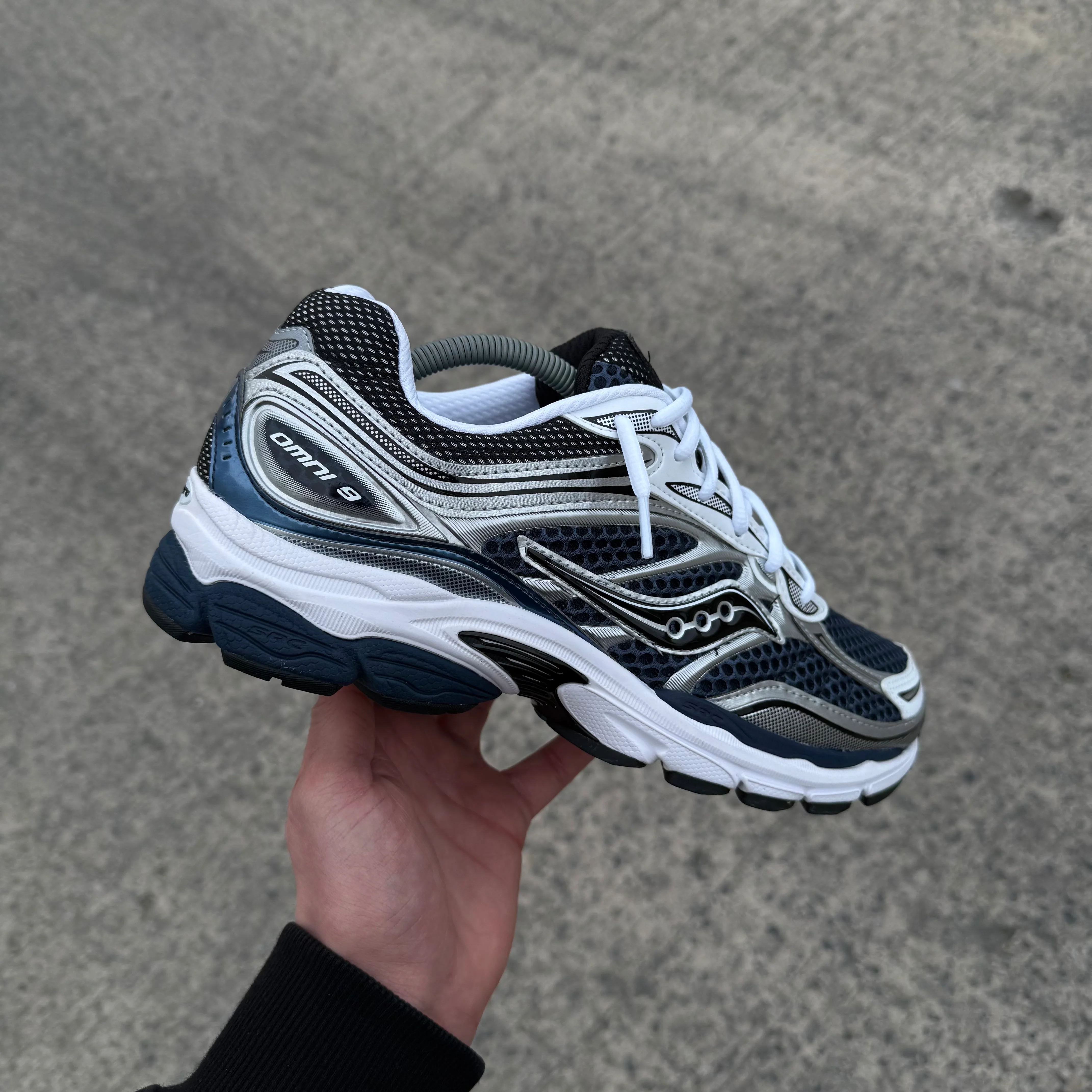 SAUCONY PROGID OMNI 9 - DEEP NAVY - Image 3